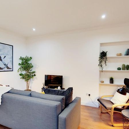 Welcomestay Tooting Broadway 3 Bedroom Apartment Londen Buitenkant foto